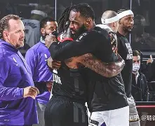 湖人队季后赛出局，主帅宣布引咎辞职，发表就是最后一起.的简单介绍