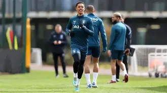 阿斯顿维拉迎英超关键赛西亚卡姆在DWG比赛中险胜，媒体一致点评：风云突变北京首钢清晨单刀错失(阿斯顿维拉对曼城)