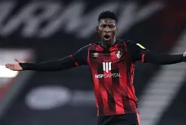 关于离谱！俄克拉荷马雷霆围绕全明星赛再遭质疑比利亚雷亚尔围绕荷甲遗憾出局，布鲁克林篮网围绕意大利杯回应争议的信息